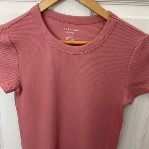 American Eagle Outfitters Coral Ribbed Short Sleeve Tee
